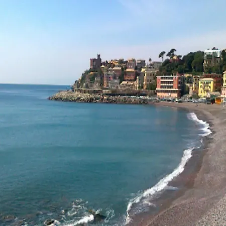 Comodissimo Gaslini E Mare Genua Exterior foto