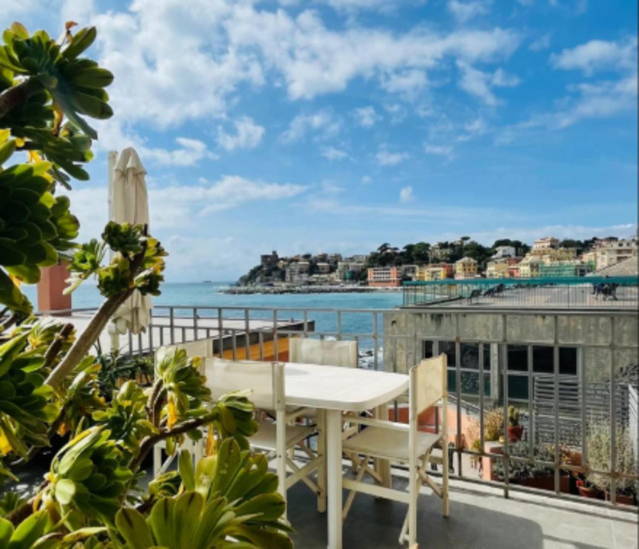 Comodissimo Gaslini E Mare Genua